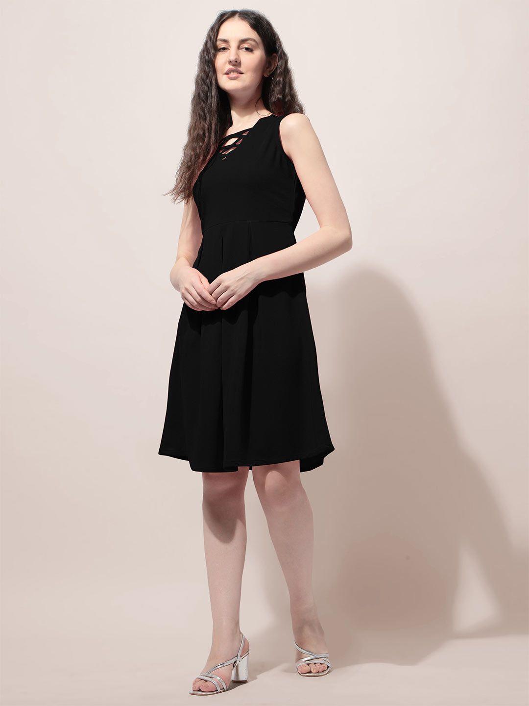 oomph! keyhole neck fit & flare dress