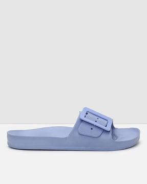 open-toe flat sandals with buckle accent