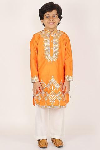 orange chanderi applique embroidered kurta set for boys