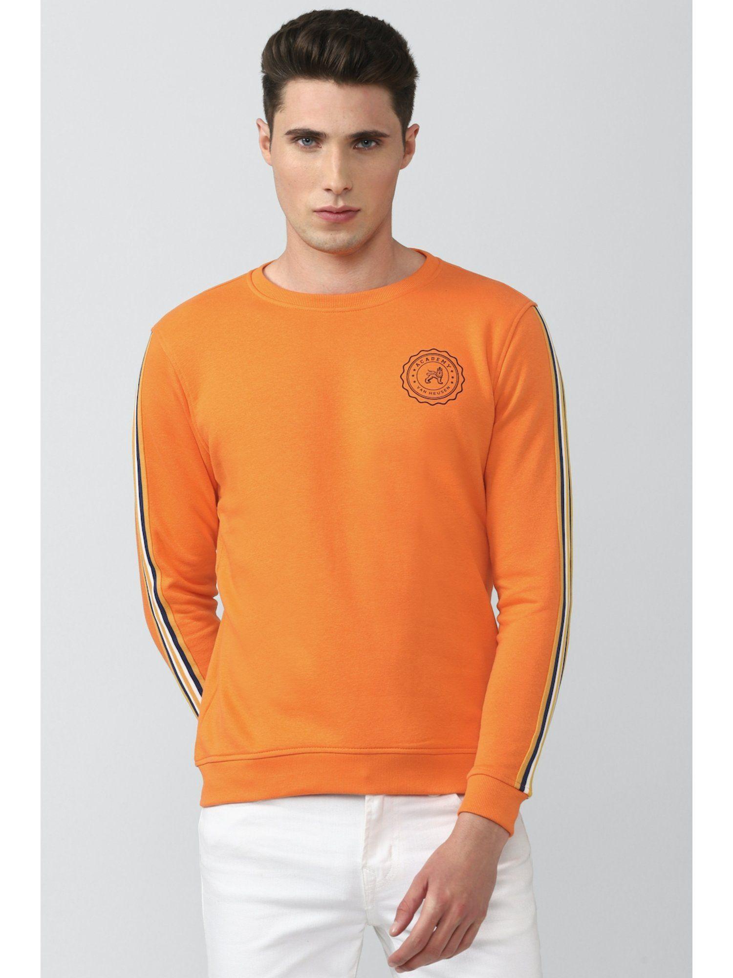 orange sweatshirt