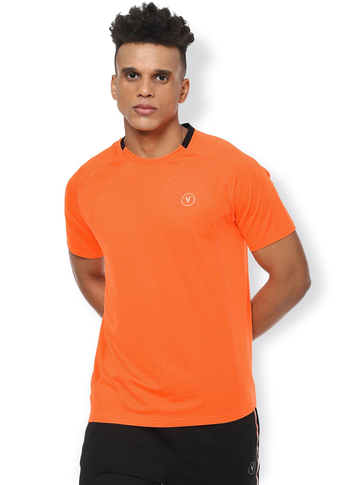 orange t shirt