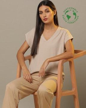 organic cotton v-neck top