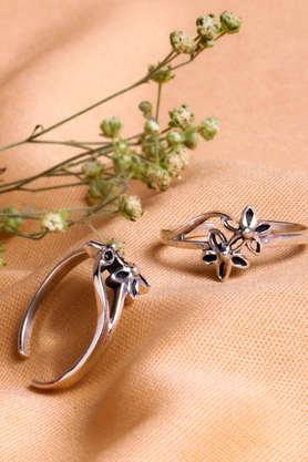 oxidised silver blossom toe ring