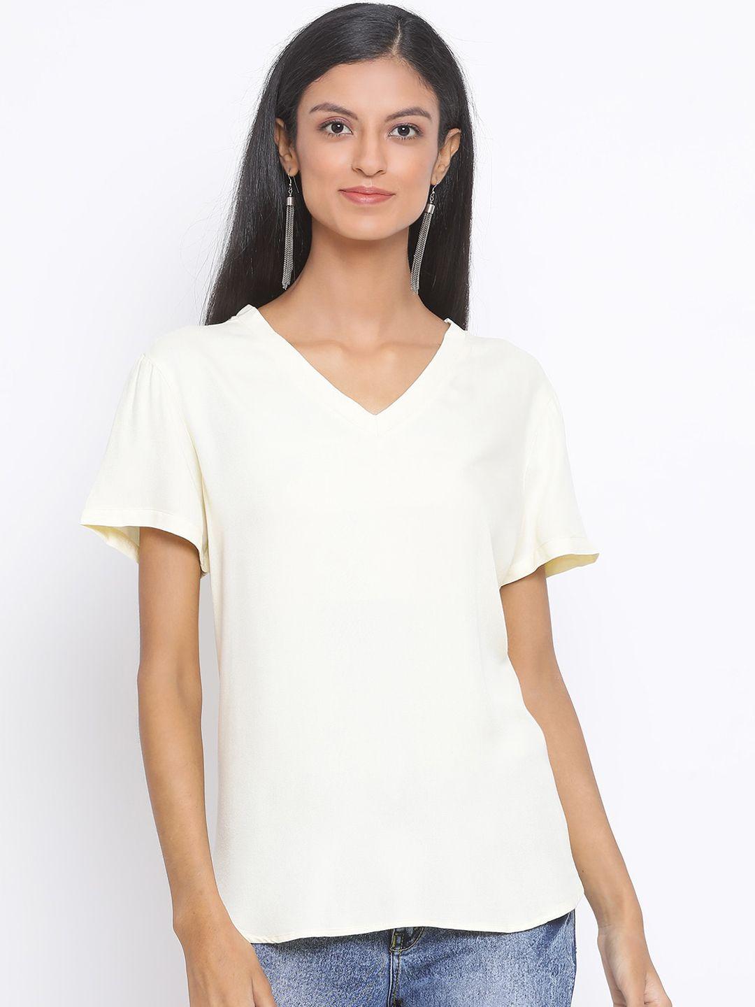 oxolloxo women cream-coloured solid v-neck t-shirt