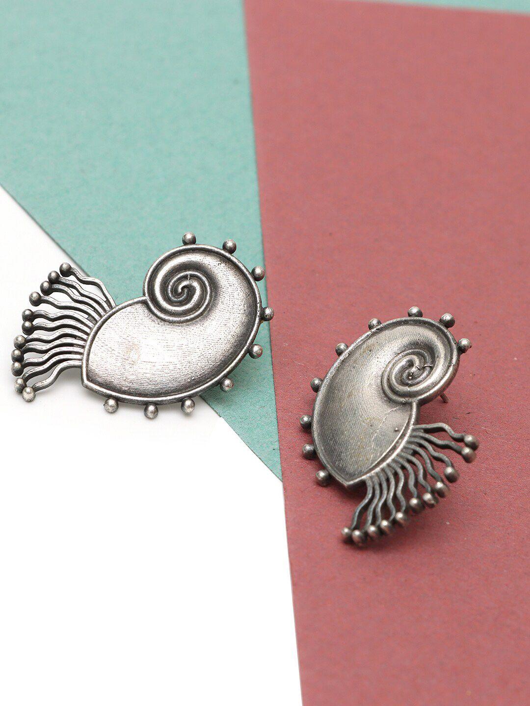 ozanoo silver-toned animal shaped studs earrings