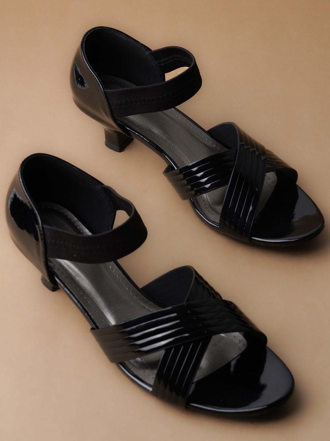 ozuri wedge pumps