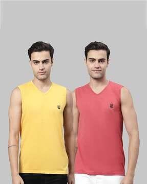pack of 2 v-neck t-shirt with logo print