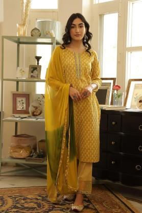 paisley cotton boat neck women's salwar kurta dupatta set - yellow