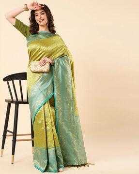 paisley pattern banarasi saree with contrast border