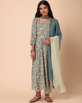 paisley print a-line kurta set with dupatta