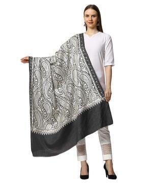 paisley print aari embroidered shawl