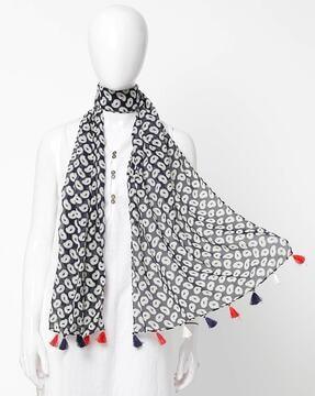paisley print scarf with tassels