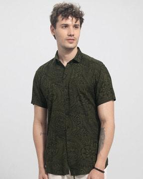 paisley print shirt with curved hem