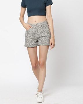 paisley print shorts with insert pockets