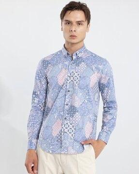 paisley print slim fit shirt with curved hem