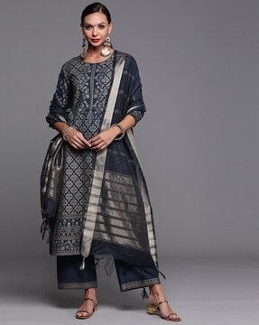 paisley print straight kurta set dupatta