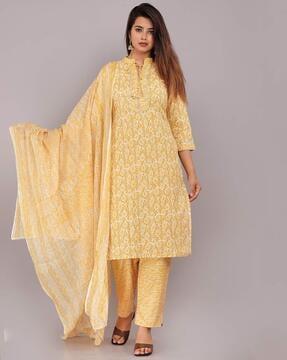 paisley print straight kurta set with dupatta