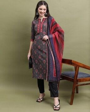 paisley print straight kurta with pants & dupatta