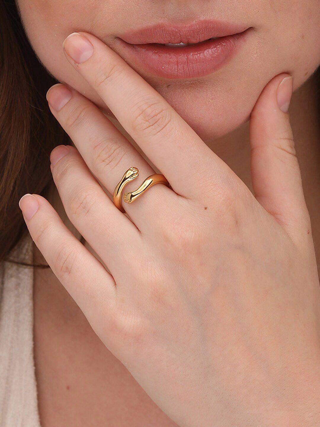 palmonas 18k gold-plated love hug finger ring