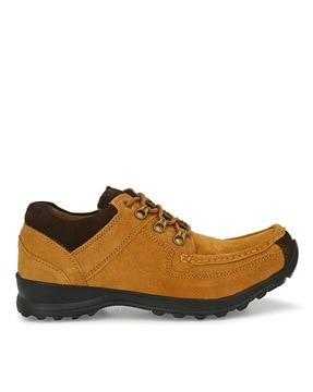panelled casual shoes with lace fastening
