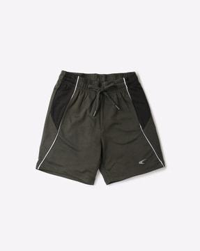 panelled shorts with drawstring fastening