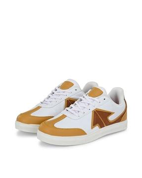 panelled lace-up sports shoes