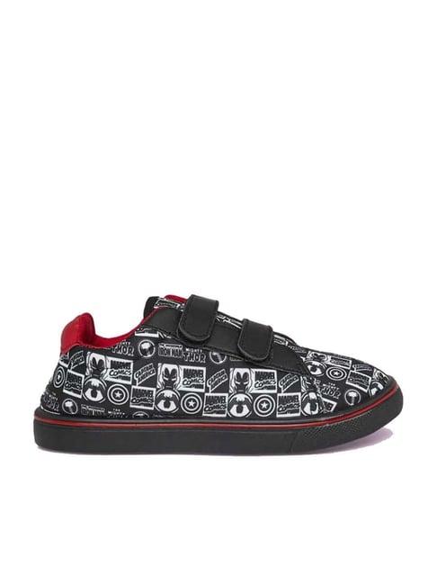 pantaloons junior black & red velcro shoes