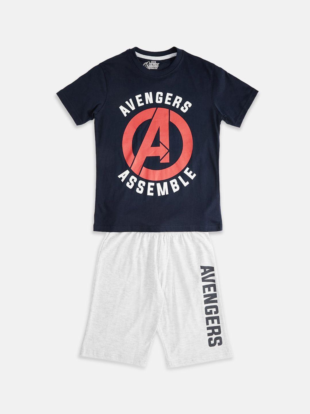 pantaloons junior boys avengers printed t-shirt with shorts
