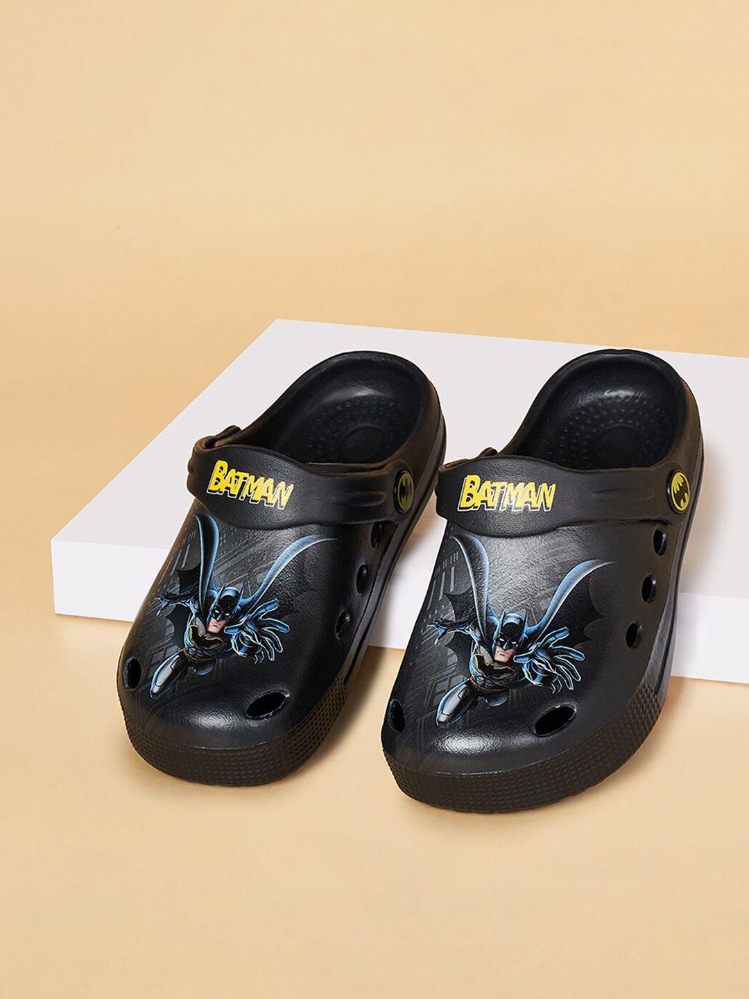 pantaloons junior boys batman printed clogs