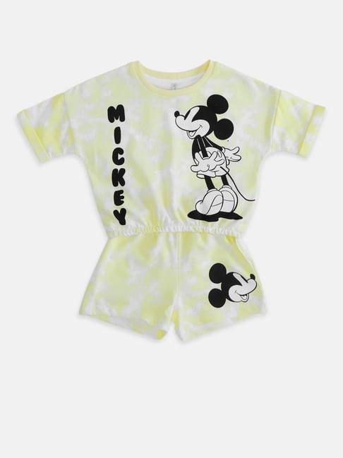 pantaloons junior white & yellow graphic print t-shirt with shorts