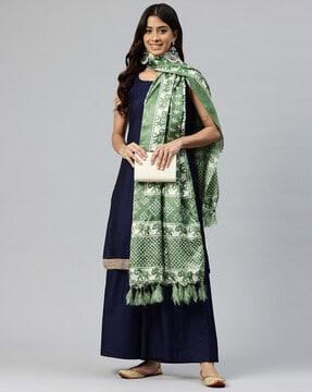 patola print dupatta with tassels