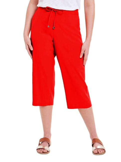 patrorna red cotton blend slim fit mid rise capris