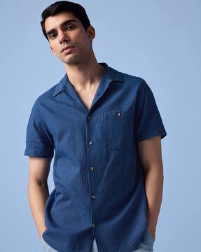 patterned slim fit cotton shirt with patch pocket