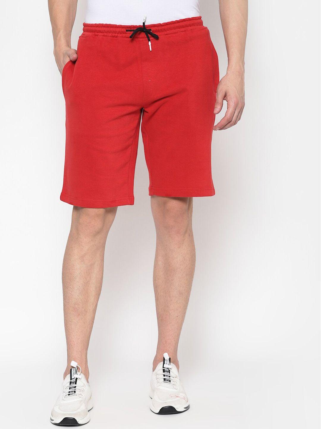 pause sport men red slim fit mid-rise sports shorts