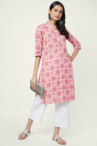 peach floral print casual mandarin 3/4th sleeves knee length women regular fit kurta