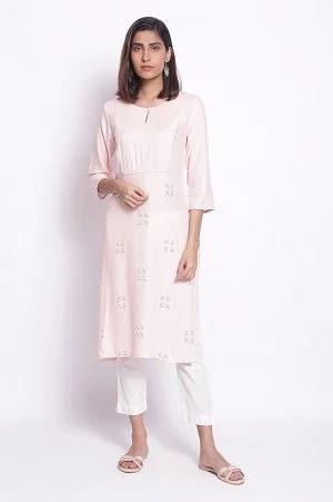 peach pink kurta with pintuck on yoke