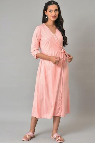 peach printed v neck casual calf-length 3/4th sleeves women regular fit dress