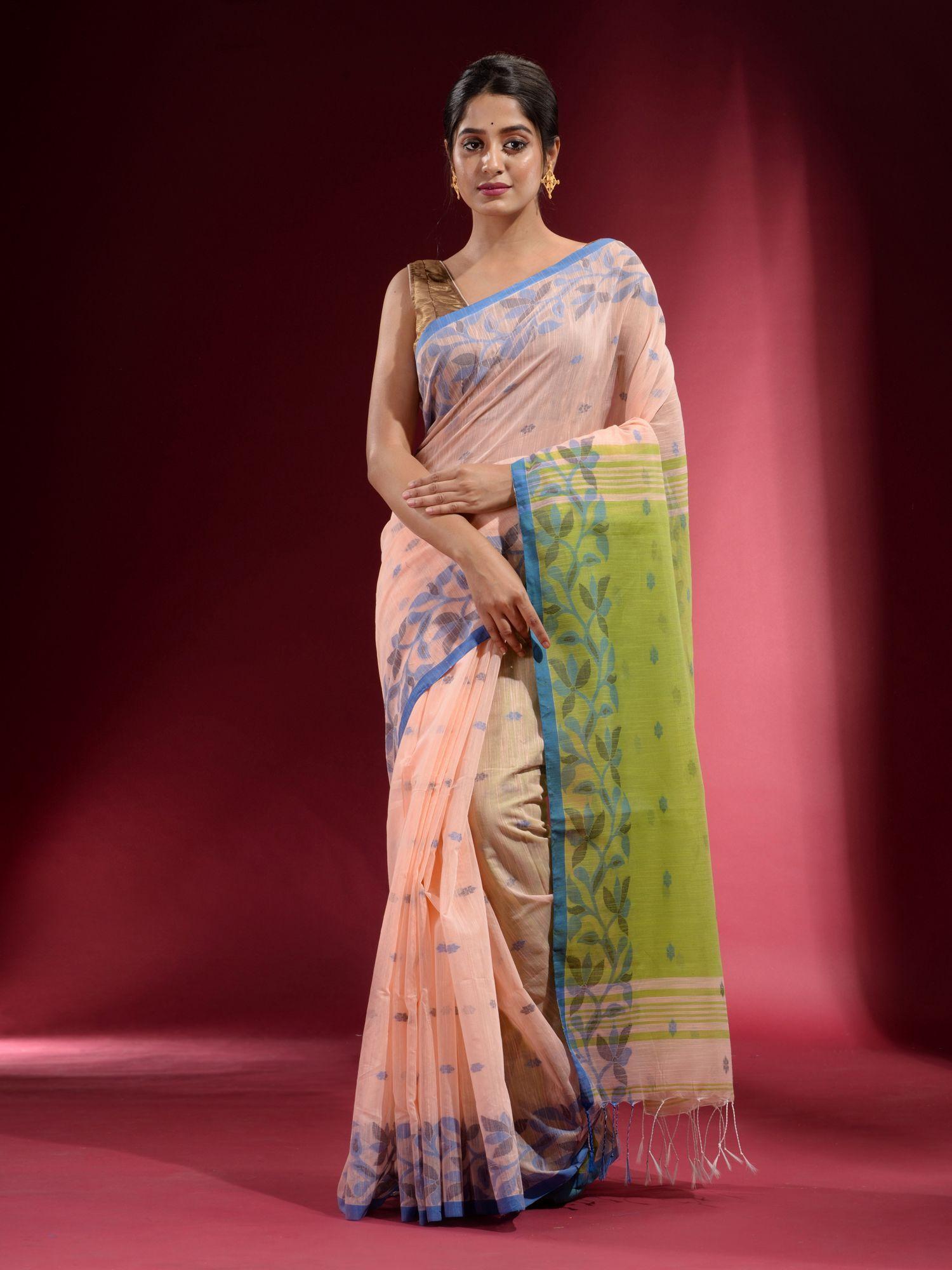 peach with floral border and contrast pallu saree with unstitched blouse