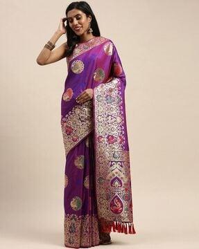 peacock pattern saree with contrast border