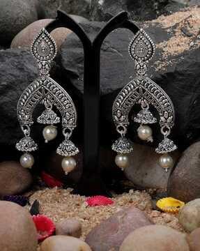 pearl dangler earring