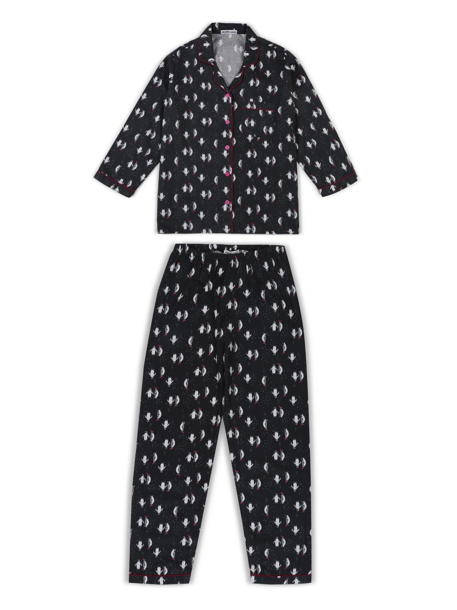 penguin love print cotton flannel long sleeve kids night suit (set of 2)