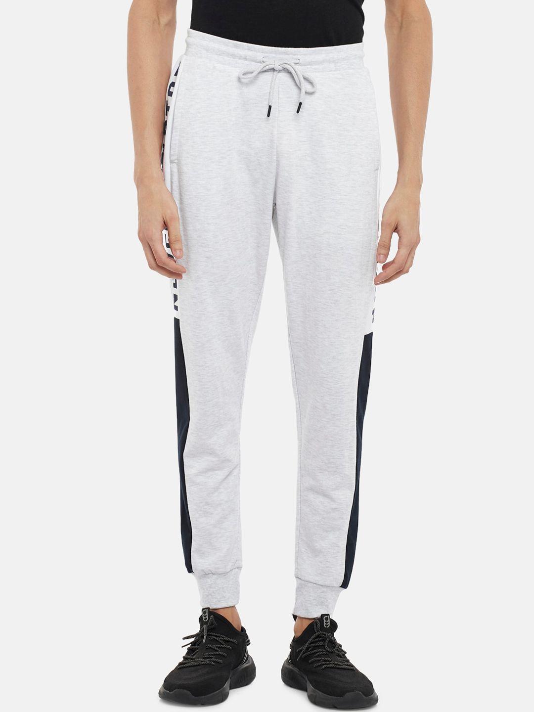 people men grey solid joggers