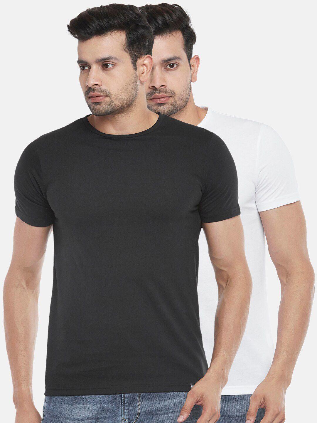 people men set of 2 white & black slim fit solid t-shirt