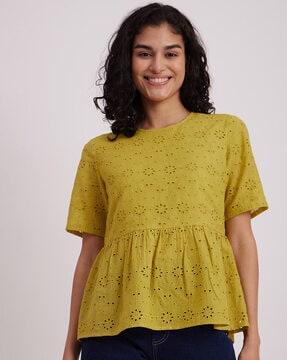 perforated round-neck top with short sleeves