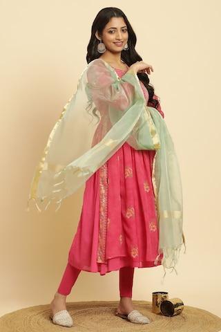 pink print ethnic 3/4th sleeves key hole neck women regular fit churidar kurta dupatta set
