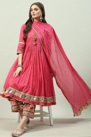 pink solid ethnic tie-up neck 3/4th sleeves women flared fit kurta