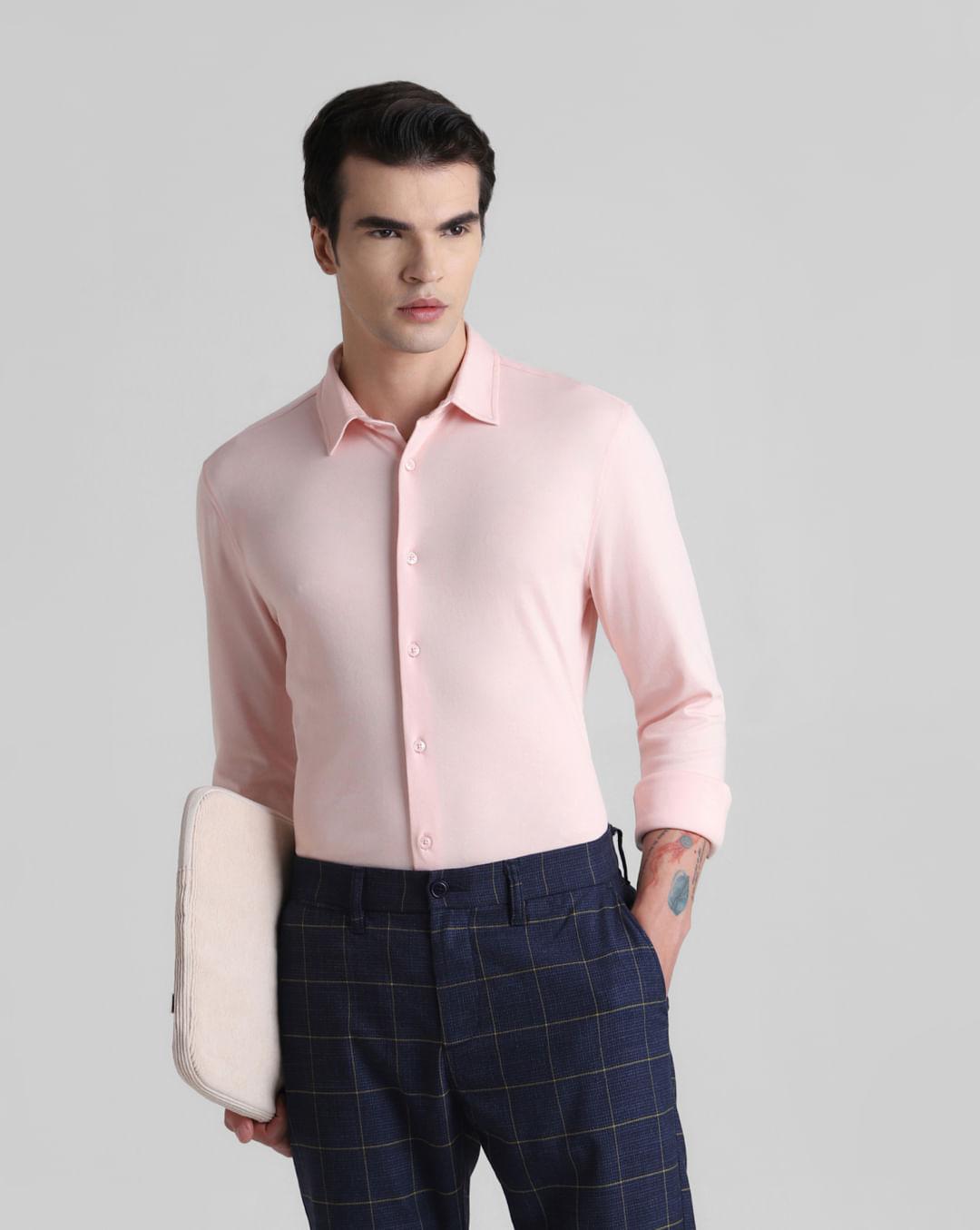 pink solid knitted shirt