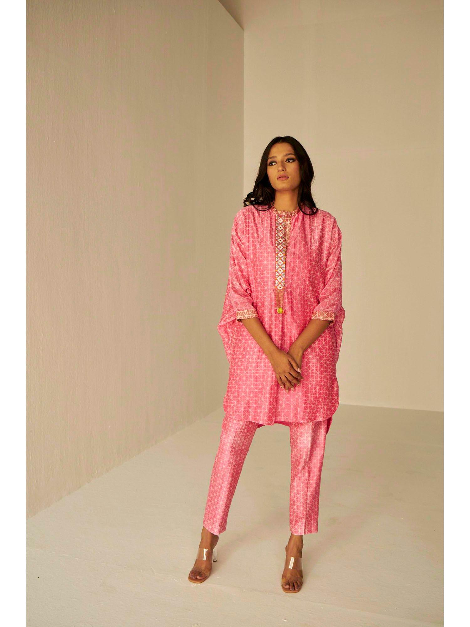 pink-bat sleeves embroidered shibori shirt and pant set (set of 2)