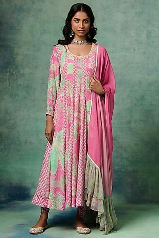 pink dull crepe printed & embroidered kurta set