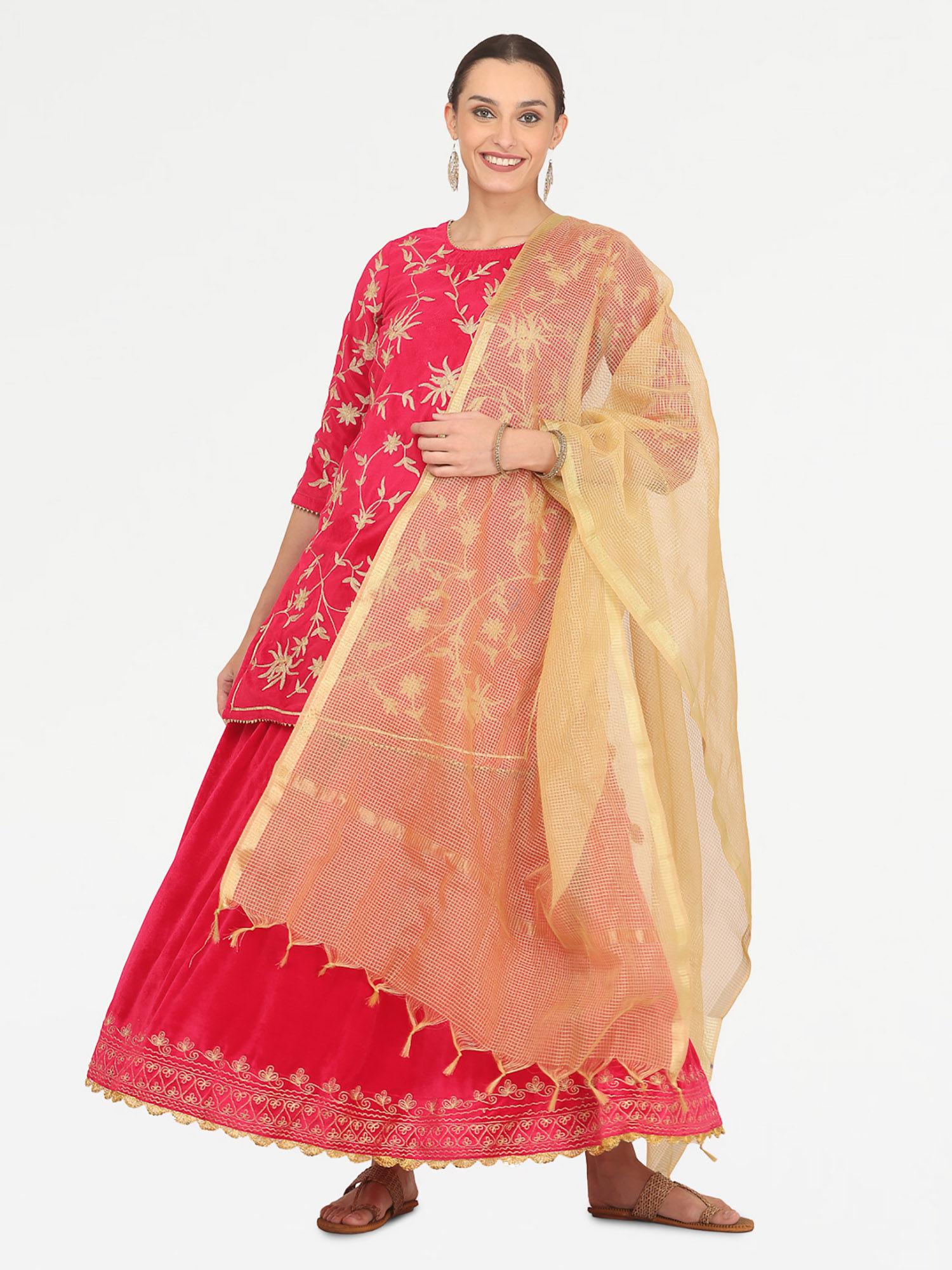 pink embroidered kurta skirt with ch&eri dupatta (set of 3)